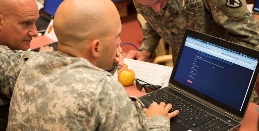 Linux sendo utilizado por militares