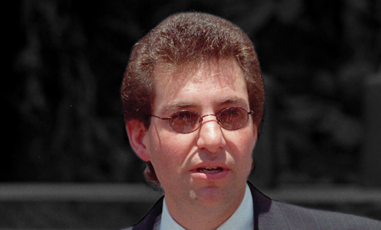 Quem foi Kevin Mitnick o hacker mais procurado na década de 90 conquistou o seu lugar na lista com os maiores hackers do mundo