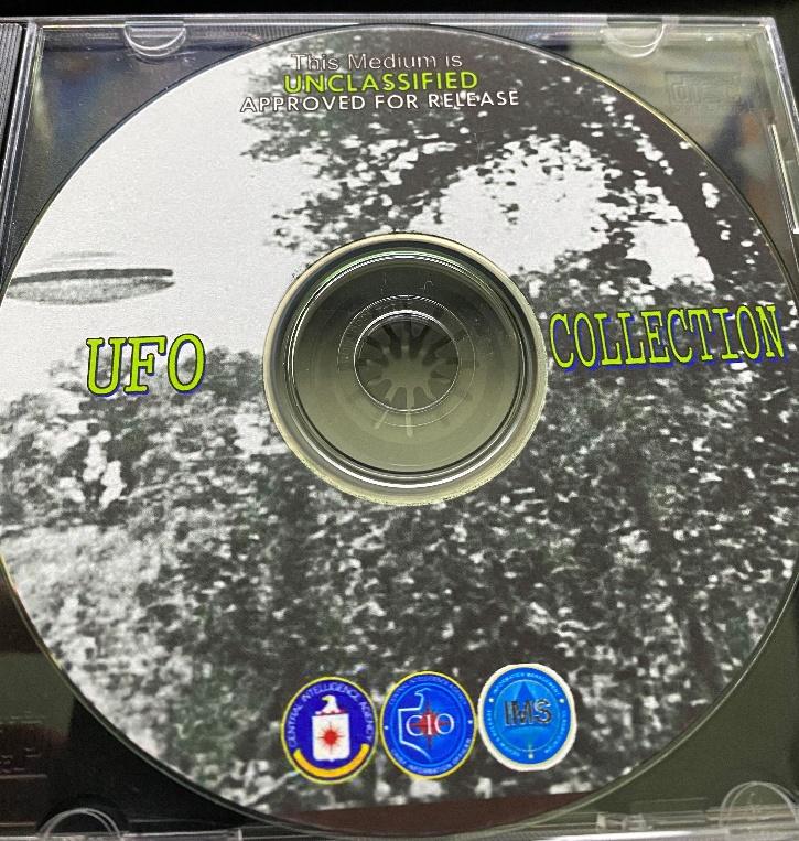 CD com documentos da CIA sobre OVNIs