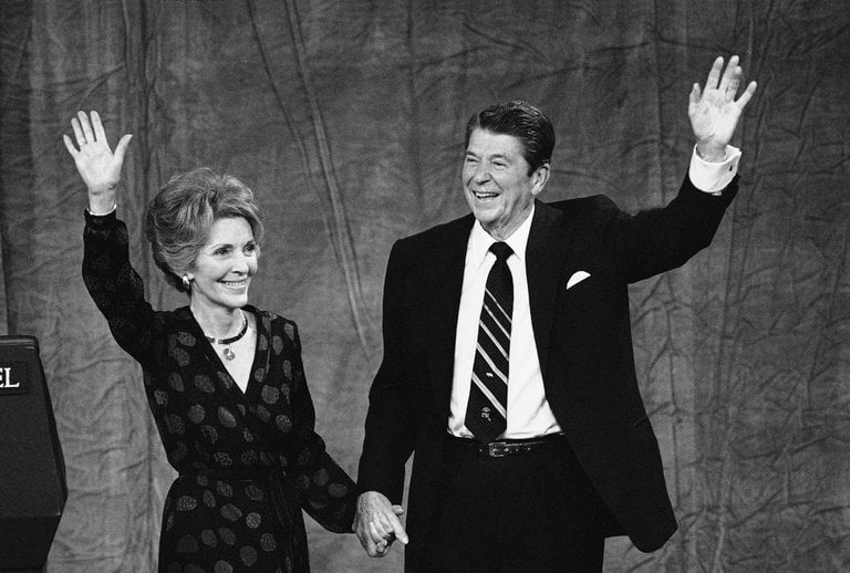 Ronald Reagan ex-presidente americano relatou já ter visto um OVNI